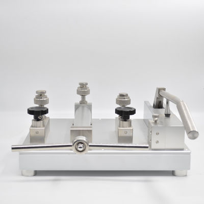 0.95-140bar Bomba de comparación neumática con conexión de interfaz de salida M20X1.5Fx2 14 kg