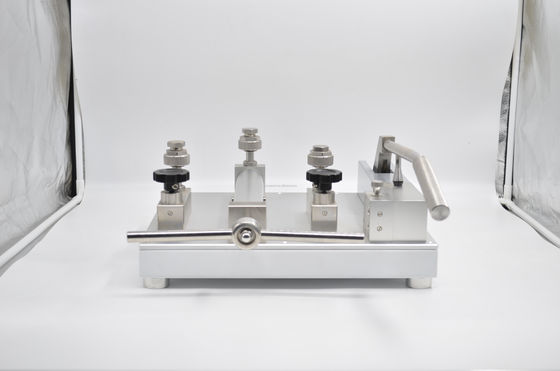 Mejore su proceso de calibración con nuestra máquina avanzada de calibración de manómetros de presión