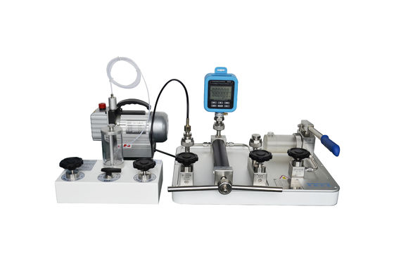 Bomba manual de alta presión para medios de trabajo 25 Transformador de aceite Rango de presión 0-2500 bar