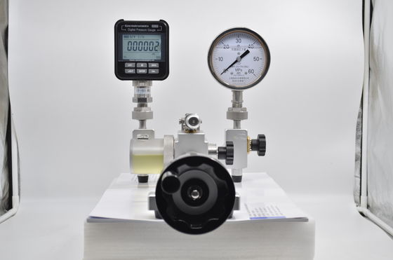 HS705 Comparación de la presión hidráulica de la bomba Rango de presión 0-600/700 bar para el sector industrial