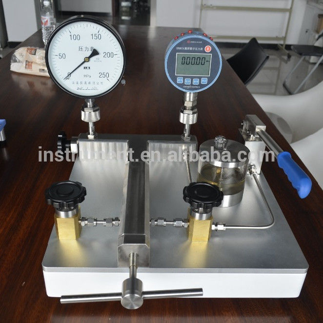 Bomba de calibración de presión ultra alta para el rango 0-2500 bar y resolución de ajuste 1kPa